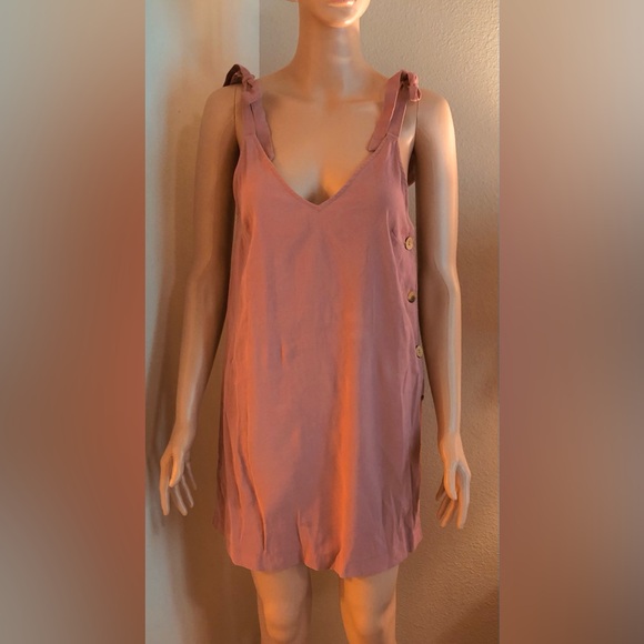 TOPSHOP•SIZE-6•BLUSH COLORED•TIE STRAPS•BUTTON SIDE•MINI DRESS 3 for $15 - Picture 1 of 13